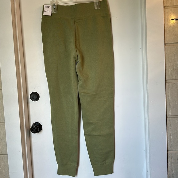 Nike Joggers Standard Fit High Rise Alligator Green medium NWT - Picture 5 of 7